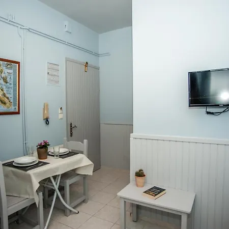 Guest house Vivian 4*